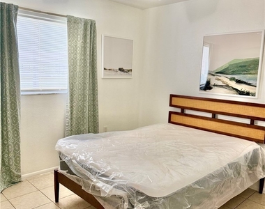 7313 Lobelia Road - Photo Thumbnail 9