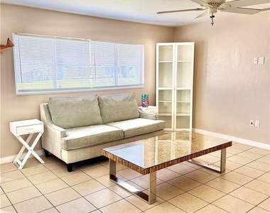 7313 Lobelia Road - Photo Thumbnail 2