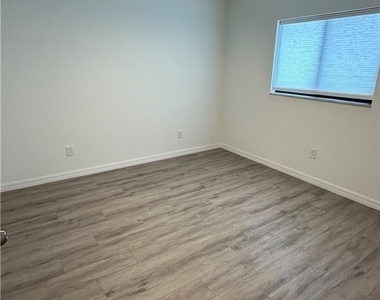 3548 Ceitus Parkway - Photo Thumbnail 38
