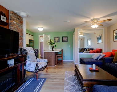 98 Washington - Photo Thumbnail 5