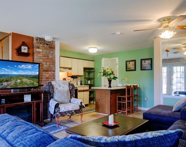 98 Washington - Photo Thumbnail 2