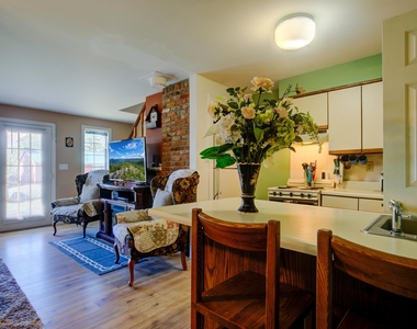 98 Washington - Photo Thumbnail 11