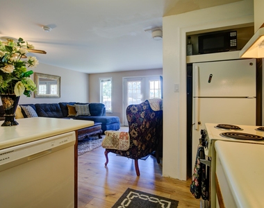98 Washington - Photo Thumbnail 9