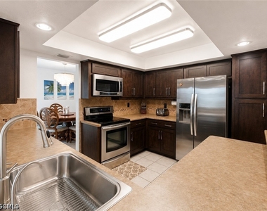 1709 Se 44th Street - Photo Thumbnail 10