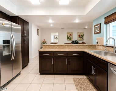 1709 Se 44th Street - Photo Thumbnail 8