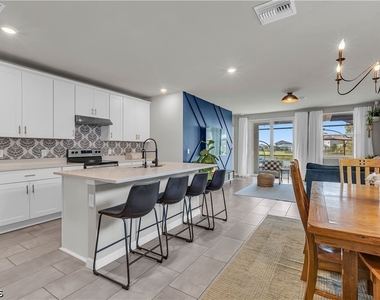 17890 Saddle Road - Photo Thumbnail 11