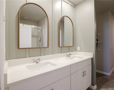 17890 Saddle Road - Photo Thumbnail 25