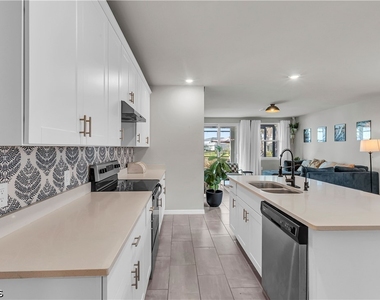 17890 Saddle Road - Photo Thumbnail 15