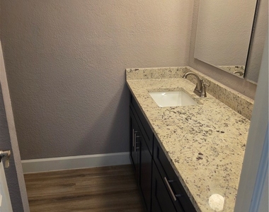 16251 Dublin Circle - Photo Thumbnail 18