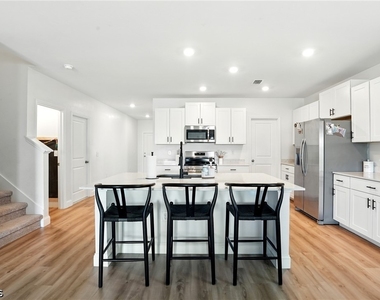 17765 Paradiso Way - Photo Thumbnail 8