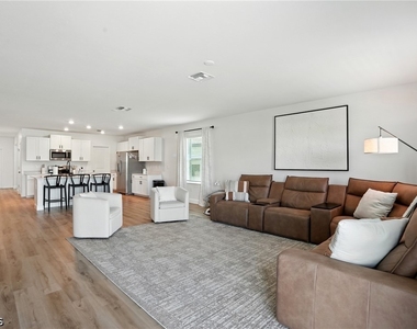 17765 Paradiso Way - Photo Thumbnail 6