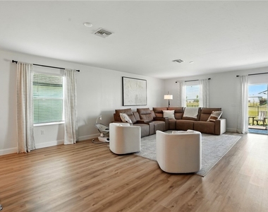 17765 Paradiso Way - Photo Thumbnail 4
