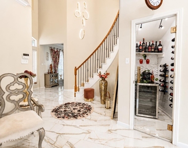 210 Windrift Court - Photo Thumbnail 18