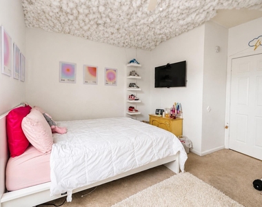 210 Windrift Court - Photo Thumbnail 36