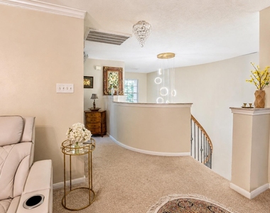 210 Windrift Court - Photo Thumbnail 21