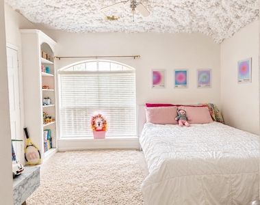 210 Windrift Court - Photo Thumbnail 37