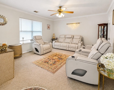 210 Windrift Court - Photo Thumbnail 22