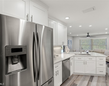 248 Bay Meadows Drive - Photo Thumbnail 6