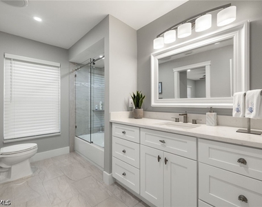 248 Bay Meadows Drive - Photo Thumbnail 20