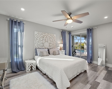 248 Bay Meadows Drive - Photo Thumbnail 13