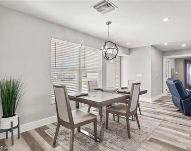 248 Bay Meadows Drive - Photo Thumbnail 5