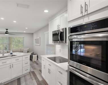 248 Bay Meadows Drive - Photo Thumbnail 7