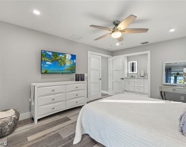 248 Bay Meadows Drive - Photo Thumbnail 14