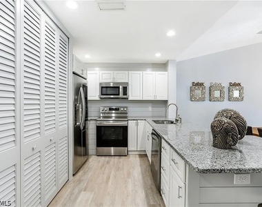 5635 Turtle Bay Drive - Photo Thumbnail 6