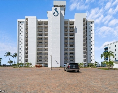 6400 Estero Boulevard - Photo Thumbnail 31