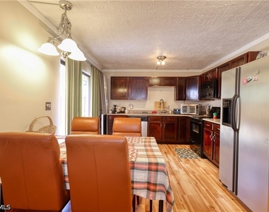 1724 Park Meadows Drive - Photo Thumbnail 9
