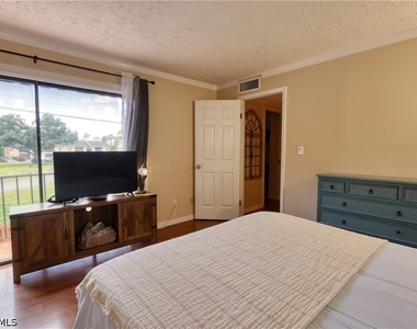 1724 Park Meadows Drive - Photo Thumbnail 18