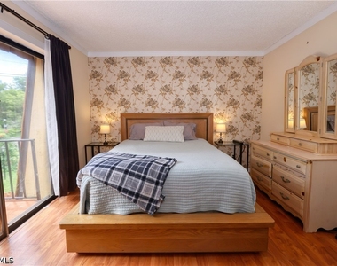 1724 Park Meadows Drive - Photo Thumbnail 20