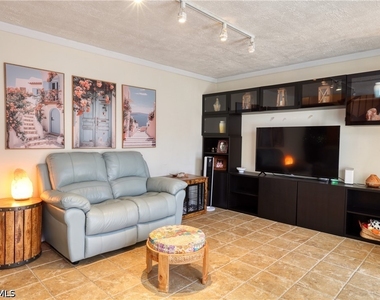 1724 Park Meadows Drive - Photo Thumbnail 2