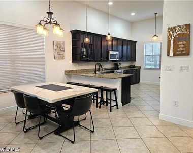 5253 Messina Street - Photo Thumbnail 4