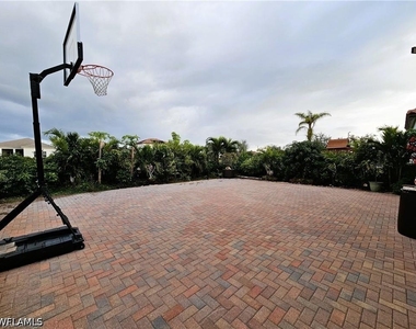 5253 Messina Street - Photo Thumbnail 24