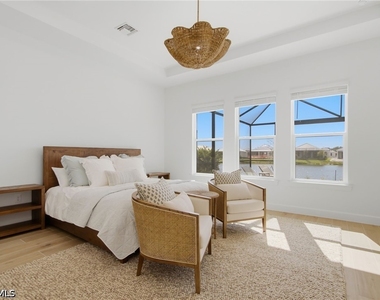 15755 Modena Street - Photo Thumbnail 9
