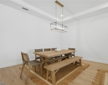 15755 Modena Street - Photo Thumbnail 8
