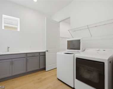 15755 Modena Street - Photo Thumbnail 17