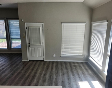 28510 Rustic Pines Court - Photo Thumbnail 22
