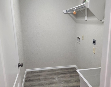 28510 Rustic Pines Court - Photo Thumbnail 20