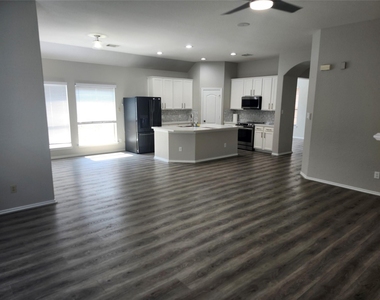 28510 Rustic Pines Court - Photo Thumbnail 24