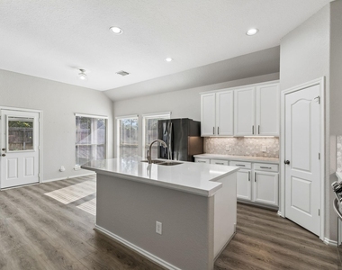 28510 Rustic Pines Court - Photo Thumbnail 7