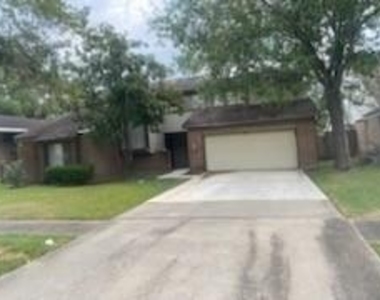 12322 Split Rail Lane - Photo Thumbnail 2