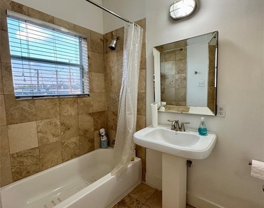 612 E 29th Street - Photo Thumbnail 13