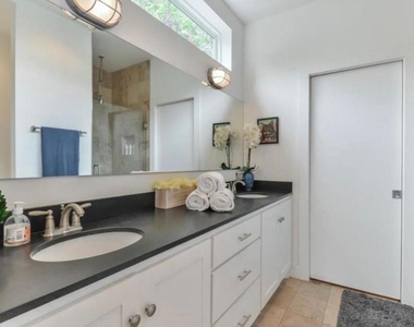 612 E 29th Street - Photo Thumbnail 10