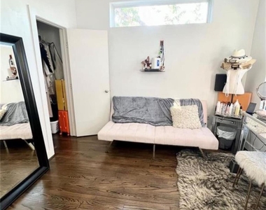 612 E 29th Street - Photo Thumbnail 15