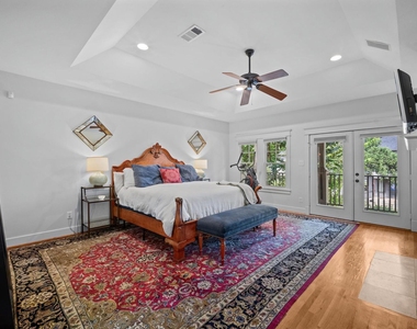 501 Columbia Street - Photo Thumbnail 36