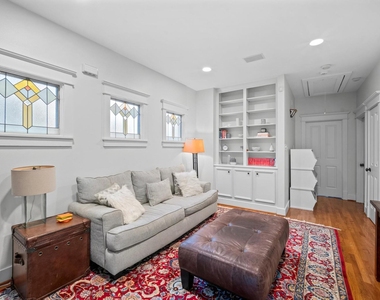 501 Columbia Street - Photo Thumbnail 34