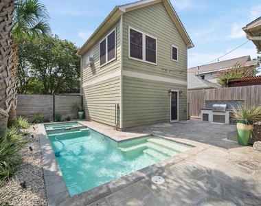 501 Columbia Street - Photo Thumbnail 29