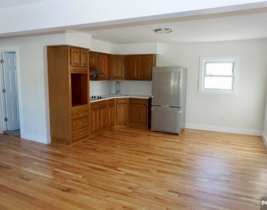 236-238 Stuyvesant - Photo Thumbnail 1
